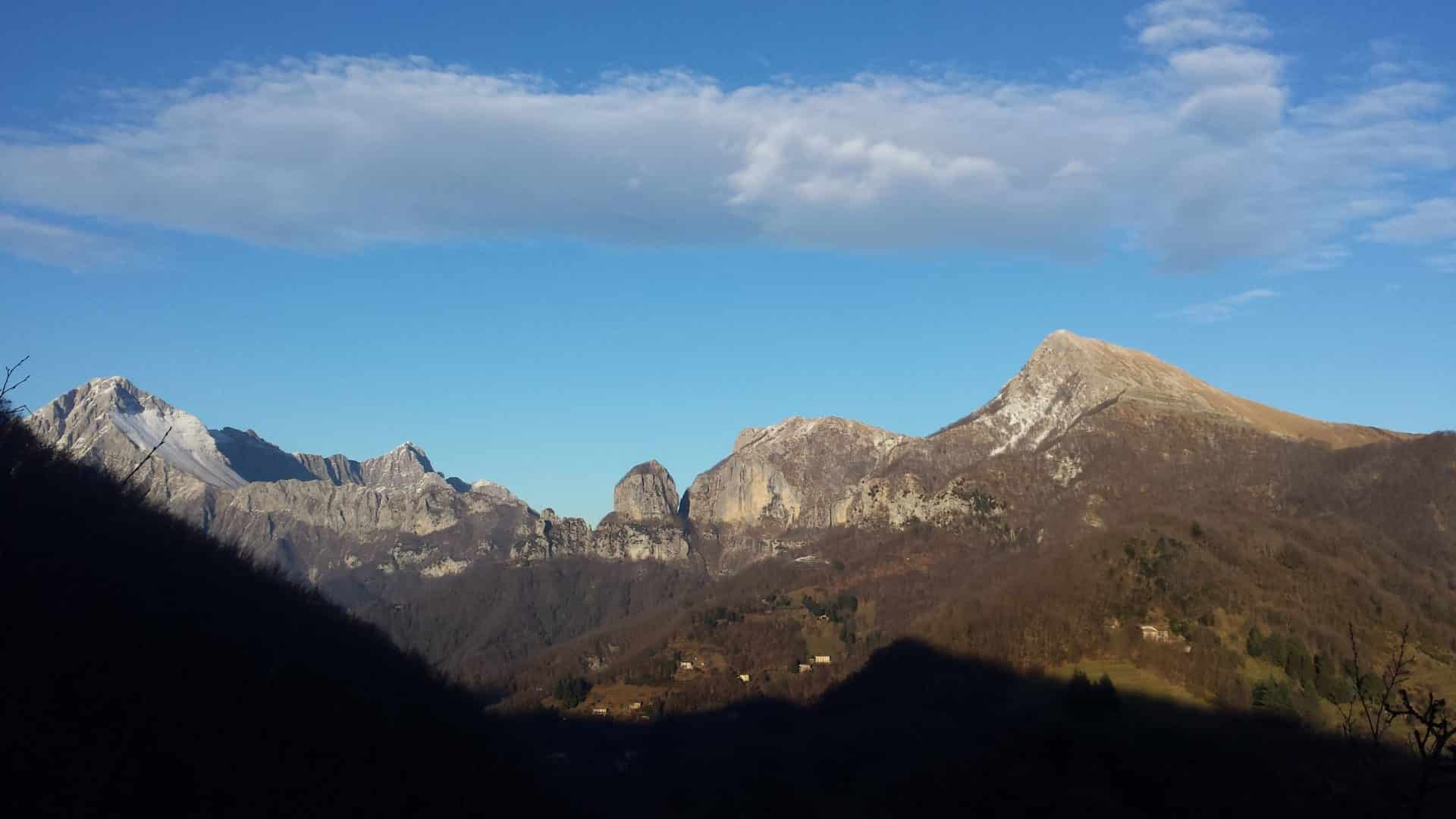 Hiking In The Alpi Apuane In Tuscany Hiking Trip Ifmga Leader